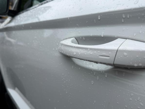 Skoda Karoq I с пробегом 2021 года, цена 2 649 000 рублей, 29000 км, внедорожник, Автокод Объявления