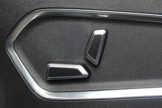 Geely Atlas Pro с пробегом 2023 года, цена 2 959 000 рублей, 59900 км, внедорожник, Автокод Объявления