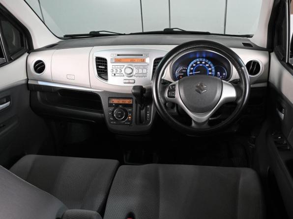 Suzuki Wagon R V Рестайлинг с пробегом 2015 года, цена 775 000 рублей, 136043 км, хэтчбек, Автокод Объявления