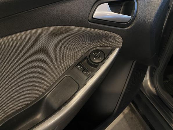 Ford Focus III с пробегом 2013 года, цена 577 000 рублей, 207080 км, хэтчбек, Автокод Объявления