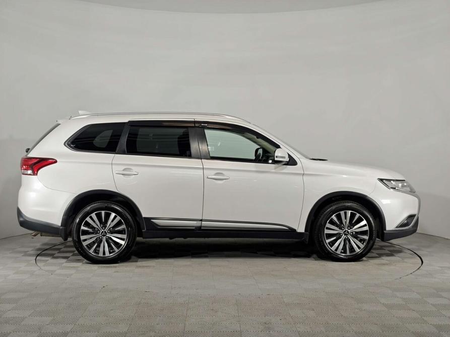 Mitsubishi Outlander III Рестайлинг 3 Санкт-Петербург  - изображение 6
