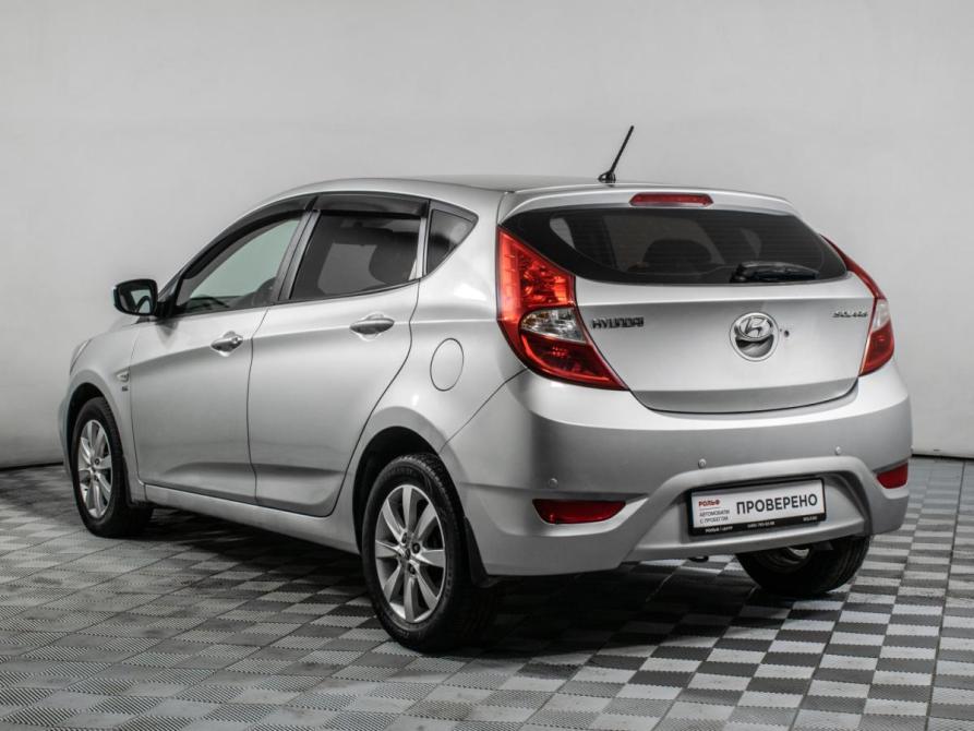 Hyundai Solaris I Москва  - изображение 8