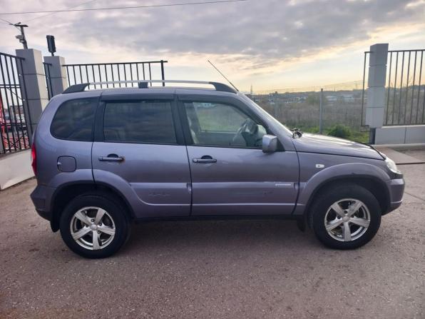 Chevrolet Niva I Рестайлинг с пробегом 2010 года, цена 300 000 рублей, 213000 км, внедорожник, Автокод Объявления