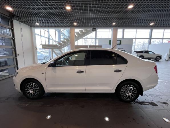 Skoda Rapid I Рестайлинг с пробегом 2017 года, цена 883 000 рублей, 308020 км, лифтбек, Автокод Объявления