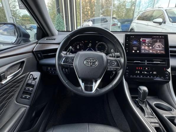 Toyota Avalon V с пробегом 2023 года, цена 3 575 000 рублей, 41412 км, седан, Автокод Объявления