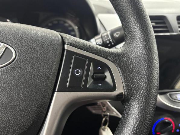 Hyundai Solaris I Рестайлинг с пробегом 2015 года, цена 730 000 рублей, 219082 км, седан, Автокод Объявления