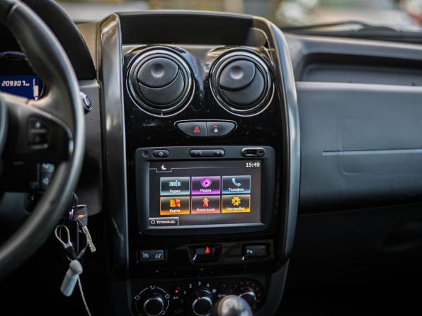 Renault Duster I Рестайлинг с пробегом 2016 года, цена 945 000 рублей, 209396 км, внедорожник, Автокод Объявления