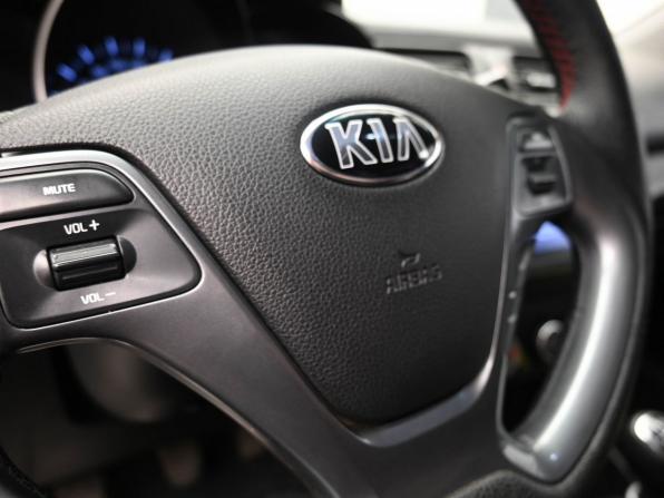 Kia Rio III Рестайлинг с пробегом 2016 года, цена 950 000 рублей, 217656 км, седан, Автокод Объявления