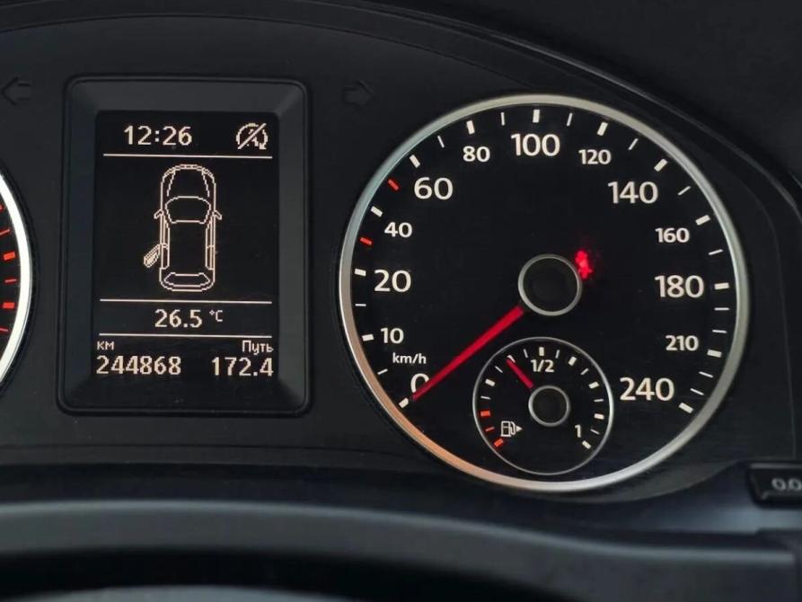 Volkswagen Tiguan I Рестайлинг Санкт-Петербург  - изображение 14