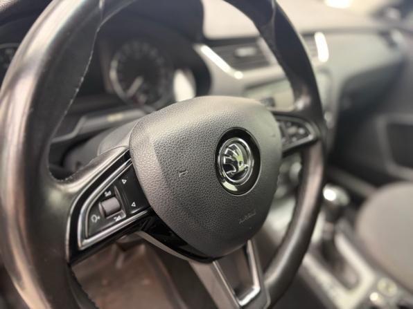 Skoda Octavia III (A7) с пробегом 2015 года, цена 1 359 000 рублей, 340449 км, лифтбек, Автокод Объявления