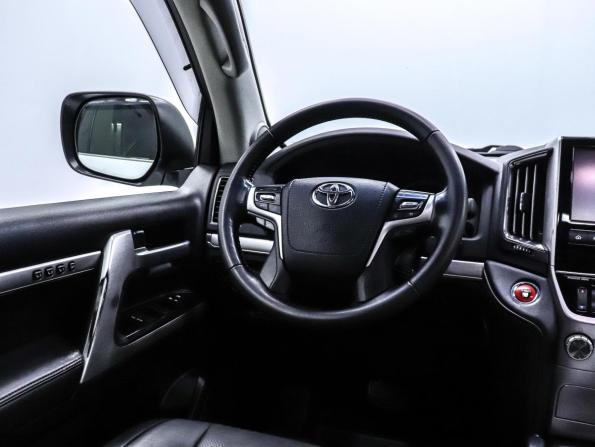 Toyota Land Cruiser 200 Series Рестайлинг 2 с пробегом 2019 года, цена 7 600 000 рублей, 160046 км, внедорожник, Автокод Объявления