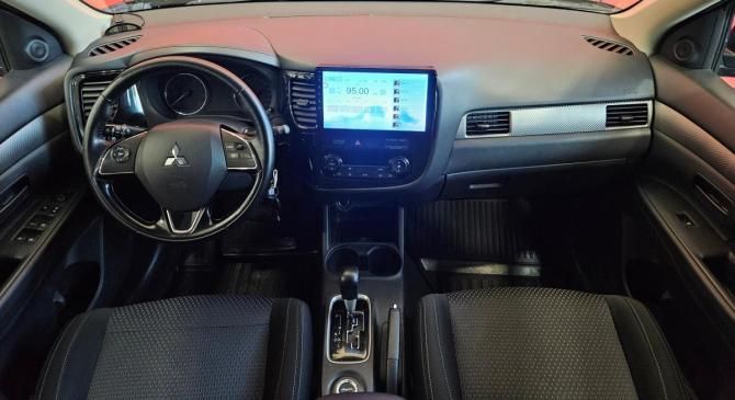 Mitsubishi Outlander III Рестайлинг 2 с пробегом 2016 года, цена 1 849 000 рублей, 128202 км, внедорожник, Автокод Объявления