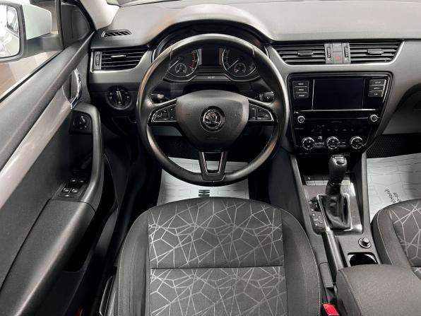 Skoda Octavia III (A7) Рестайлинг с пробегом 2018 года, цена 1 495 000 рублей, 176930 км, лифтбек, Автокод Объявления