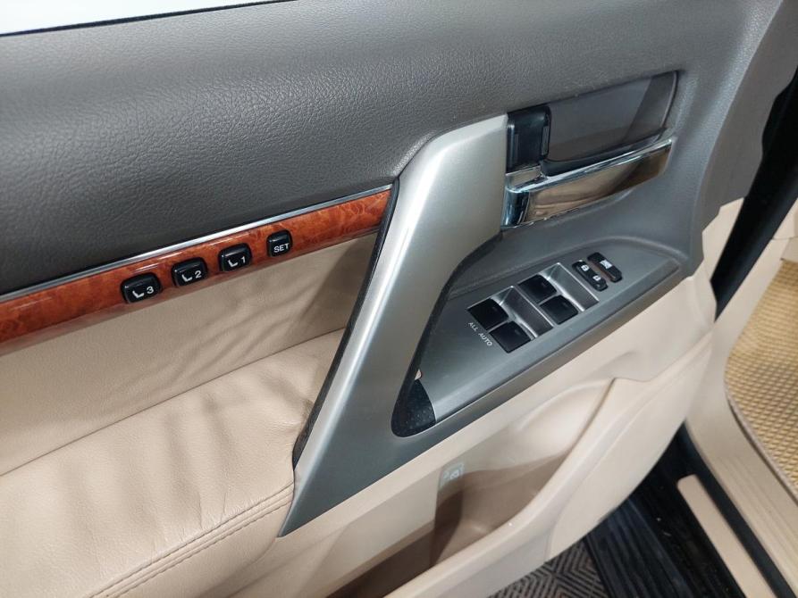 Toyota Land Cruiser 200 Series Рестайлинг 1 Пермь  - изображение 15