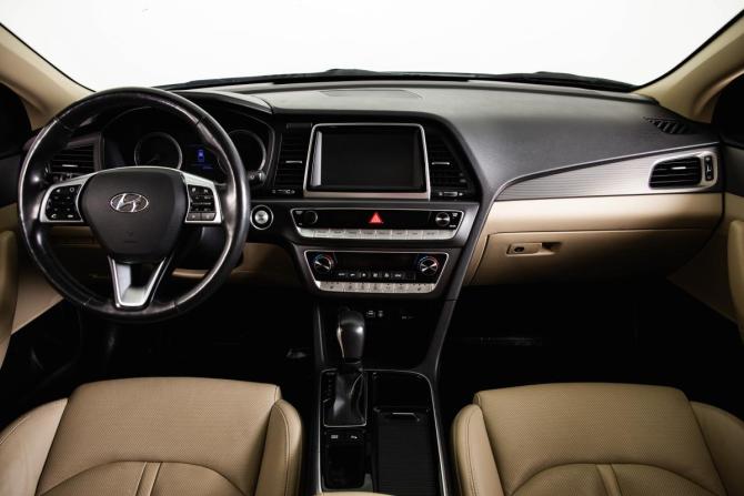 Hyundai Sonata VII (LF) Рестайлинг с пробегом 2019 года, цена 2 320 000 рублей, 67403 км, седан, Автокод Объявления