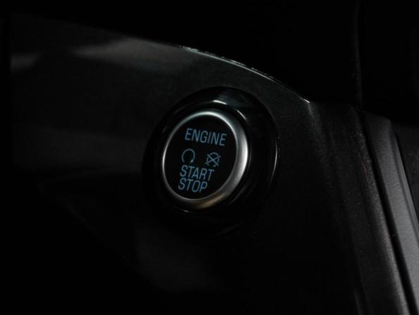 Ford C-MAX II Рестайлинг с пробегом 2017 года, цена 1 639 000 рублей, 157432 км, компактвэн, Автокод Объявления