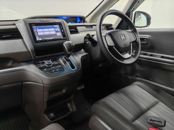 Honda Freed II с пробегом 2018 года, цена 1 630 000 рублей, 156016 км, компактвэн, Автокод Объявления