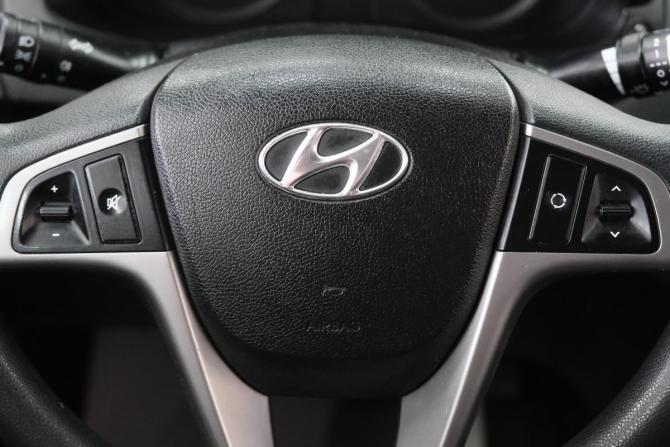 Hyundai Solaris I Рестайлинг с пробегом 2016 года, цена 929 000 рублей, 69000 км, седан, Автокод Объявления