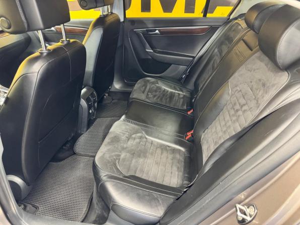 Volkswagen Passat B7 с пробегом 2011 года, цена 899 000 рублей, 209683 км, седан, Автокод Объявления