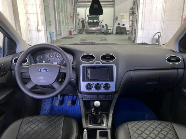 Ford Focus II с пробегом 2005 года, цена 597 000 рублей, 220297 км, седан, Автокод Объявления