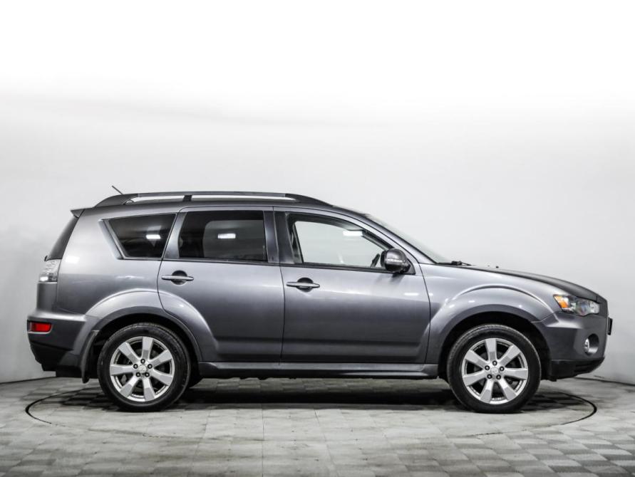 Mitsubishi Outlander II Рестайлинг Санкт-Петербург  - изображение 4