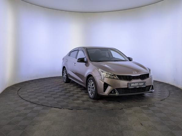 Kia Rio IV Рестайлинг с пробегом 2021 года, цена 1 690 000 рублей, 70404 км, седан, Автокод Объявления