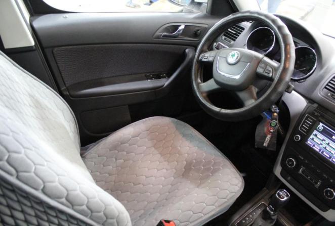 Skoda Yeti I Рестайлинг с пробегом 2013 года, цена 940 000 рублей, 112769 км, внедорожник, Автокод Объявления
