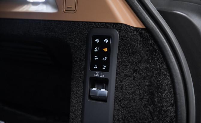 Новый Land Rover Range Rover V 2026 года, цена 24 300 000 рублей, внедорожник, Автокод Объявления