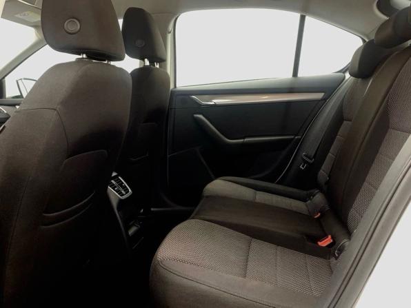 Skoda Octavia III (A7) с пробегом 2013 года, цена 949 000 рублей, 146058 км, лифтбек, Автокод Объявления