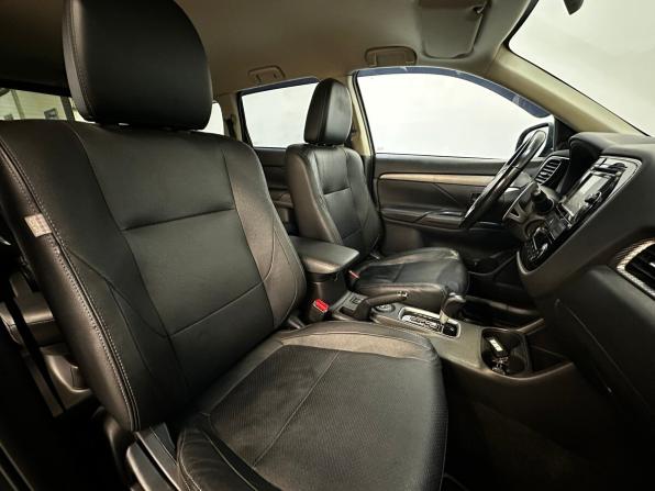 Mitsubishi Outlander III Рестайлинг с пробегом 2014 года, цена 1 749 000 рублей, 111199 км, внедорожник, Автокод Объявления