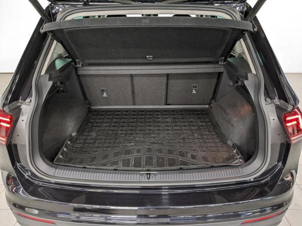 Volkswagen Tiguan II с пробегом 2018 года, цена 2 450 000 рублей, 110340 км, внедорожник, Автокод Объявления
