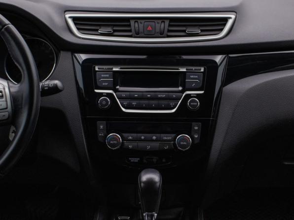 Nissan Qashqai II с пробегом 2015 года, цена 1 548 000 рублей, 66229 км, внедорожник, Автокод Объявления