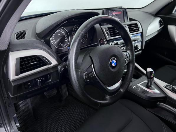 BMW 1 серии II (F20/F21) Рестайлинг 2 с пробегом 2017 года, цена 1 680 000 рублей, 96814 км, хэтчбек, Автокод Объявления