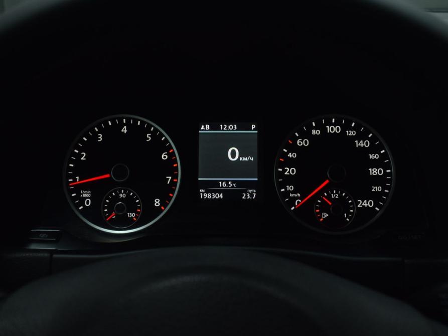 Volkswagen Tiguan I Рестайлинг Кемерово  - изображение 11