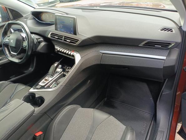 Peugeot 3008 II с пробегом 2017 года, цена 1 799 000 рублей, 95509 км, внедорожник, Автокод Объявления