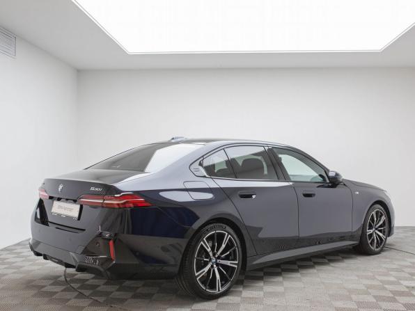 BMW 5 серии VIII (G60/G61/G68) с пробегом 2025 года, цена 9 990 000 рублей, 1210 км, седан, Автокод Объявления