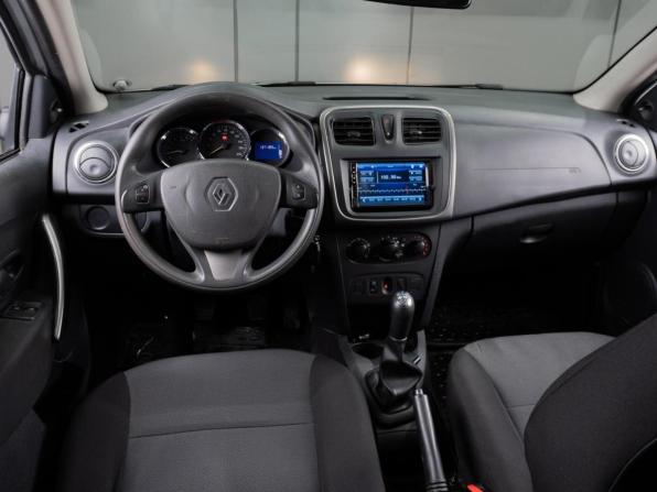 Renault Sandero II с пробегом 2017 года, цена 749 000 рублей, 137185 км, хэтчбек, Автокод Объявления