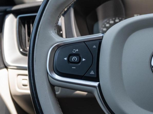 Volvo XC60 II с пробегом 2021 года, цена 4 110 000 рублей, 59262 км, внедорожник, Автокод Объявления
