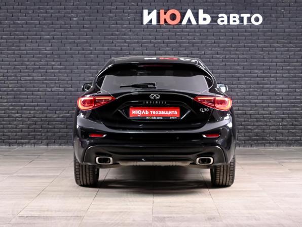 Infiniti Q30 с пробегом 2017 года, цена 1 850 000 рублей, 140126 км, хэтчбек, Автокод Объявления