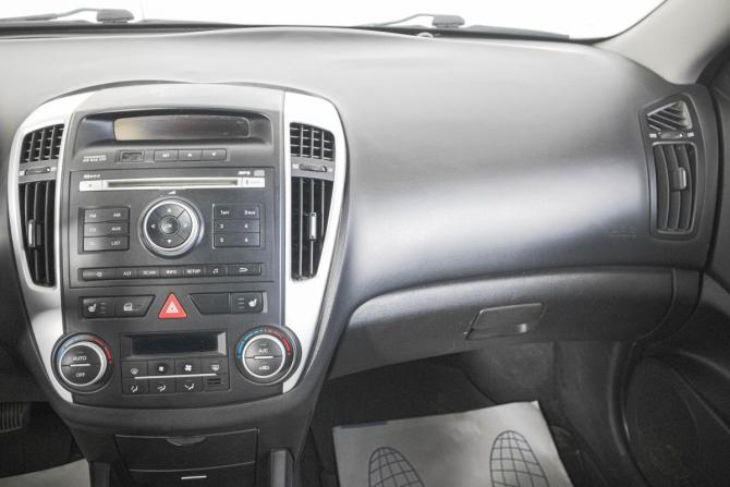 Kia Ceed I Рестайлинг с пробегом 2011 года, цена 899 000 рублей, 170000 км, хэтчбек, Автокод Объявления