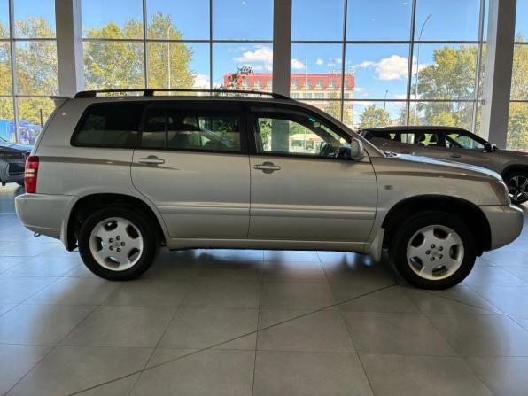 Toyota Kluger I (XU20) с пробегом 2001 года, цена 845 000 рублей, 265000 км, внедорожник, Автокод Объявления