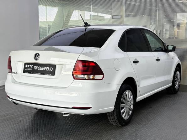 Volkswagen Polo V Рестайлинг с пробегом 2019 года, цена 955 000 рублей, 125700 км, седан, Автокод Объявления