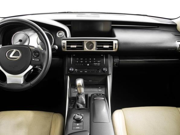 Lexus IS III с пробегом 2013 года, цена 2 359 000 рублей, 188000 км, седан, Автокод Объявления