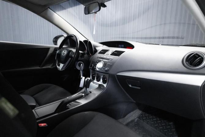 Mazda 3 II (BL) Рестайлинг с пробегом 2012 года, цена 990 000 рублей, 97100 км, седан, Автокод Объявления