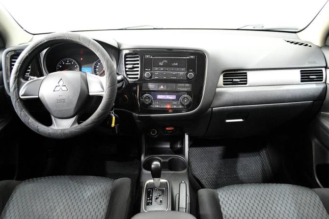 Mitsubishi Outlander III с пробегом 2012 года, цена 1 349 000 рублей, 136000 км, внедорожник, Автокод Объявления