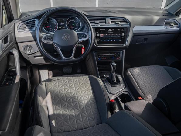 Volkswagen Tiguan II Рестайлинг с пробегом 2021 года, цена 2 365 000 рублей, 139480 км, внедорожник, Автокод Объявления