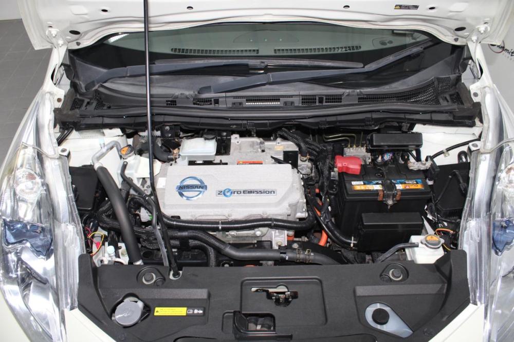 Nissan Leaf I (ZE0/AZE0) Владивосток  - изображение 10
