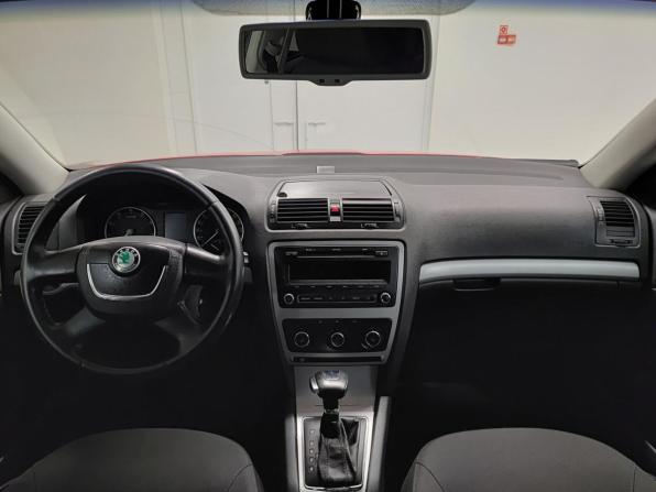 Skoda Octavia II (A5) Рестайлинг с пробегом 2012 года, цена 710 000 рублей, 163534 км, лифтбек, Автокод Объявления