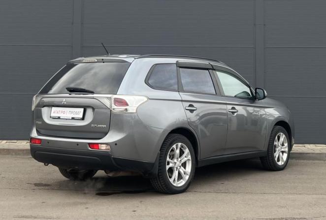 Mitsubishi Outlander II Рестайлинг с пробегом 2012 года, цена 1 300 000 рублей, 223375 км, внедорожник, Автокод Объявления