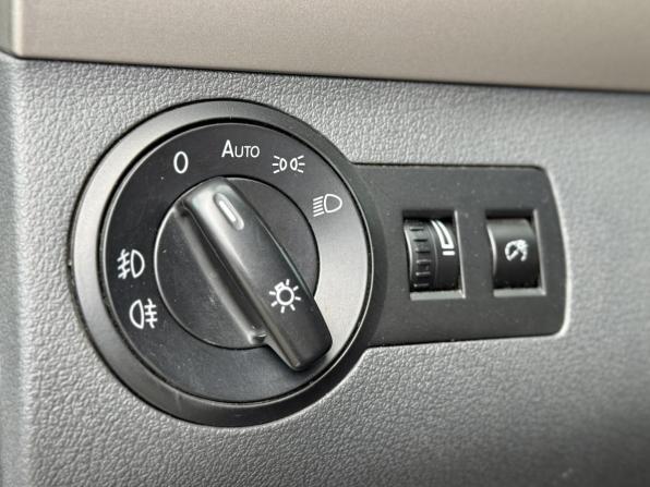 Volkswagen Touran I Рестайлинг с пробегом 2008 года, цена 737 000 рублей, 244945 км, компактвэн, Автокод Объявления
